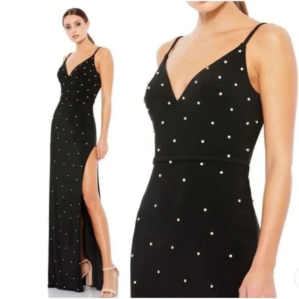 Mac Duggal 70232 V-Neck Rhinestone Embellished Sleeveless Long Gown Black SZ 10